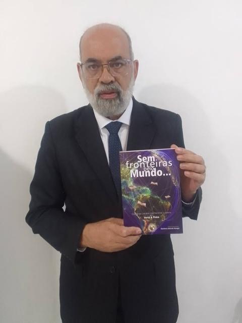 Foto 45 da galeria do Bibliografia