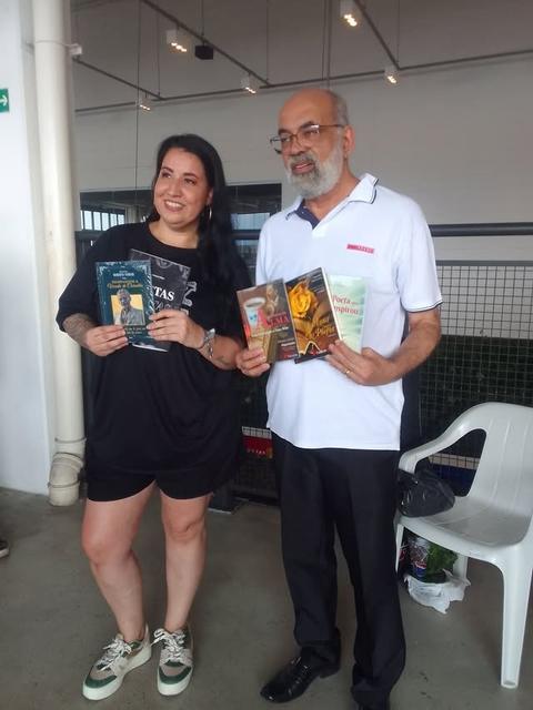 Foto 46 da galeria do Bibliografia