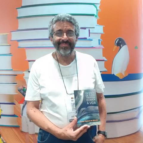Foto 106 da galeria do Bibliografia
